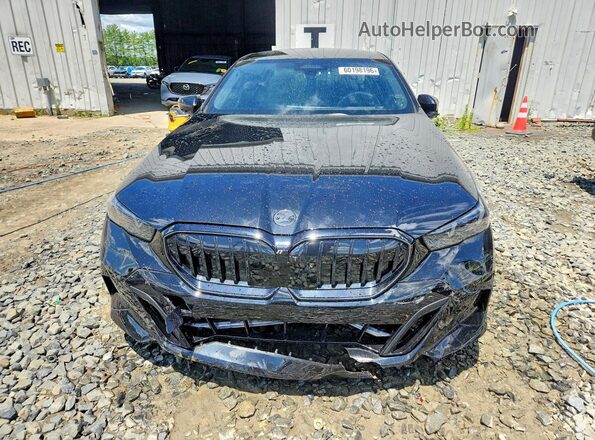 WBA53FJ09RCT07531 2024 BMW 5 SERIES Black Դիմացի տեսք