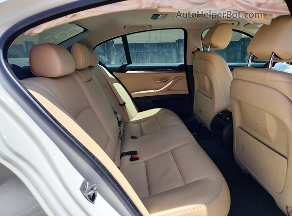 WBA5A5C55GD528737 2016 BMW 5 SERIES White Հետևի նստատեղերի տեսք