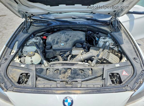 WBA5A5C57GD525791 2016 BMW 5 SERIES White უკანა სალონის ხედი