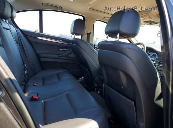 WBA5B1C52GG133483 2016 BMW 5 SERIES Charcoal Vista de los asientos traseros