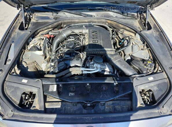 WBA5B1C52GG551588 2016 BMW 5 SERIES Gray Rear interior view