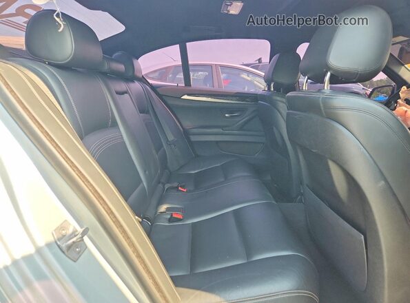 WBA5B1C55GG553688 2016 BMW 5 SERIES Silver Вид задніх сидінь