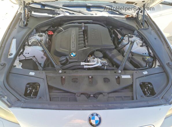 WBA5B1C57GG133379 2016 BMW 5 SERIES White უკანა სალონის ხედი