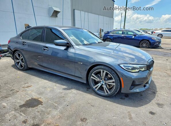 WBA5P7C05NFL65779 2022 BMW 3 SERIES Gray Delantero derecho