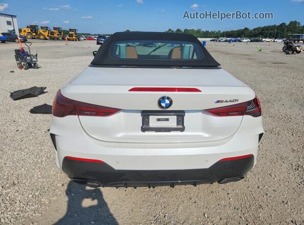WBA63DB02SCU54187 2025 BMW M4 White Rear view