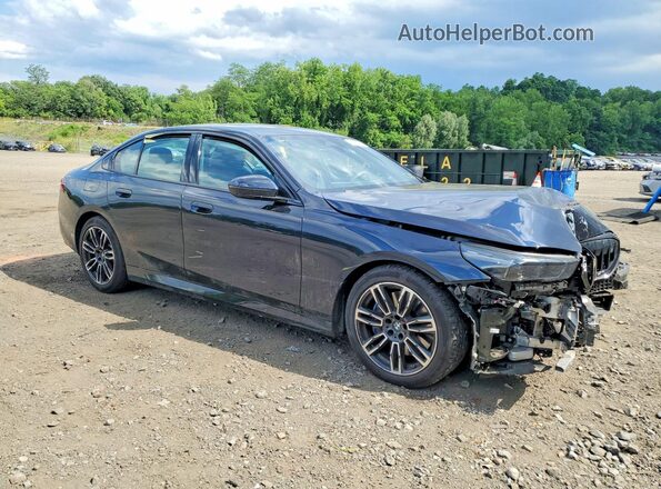 WBA63FJ06SCU89019 2025 BMW 5 SERIES Black Առջևի աջ