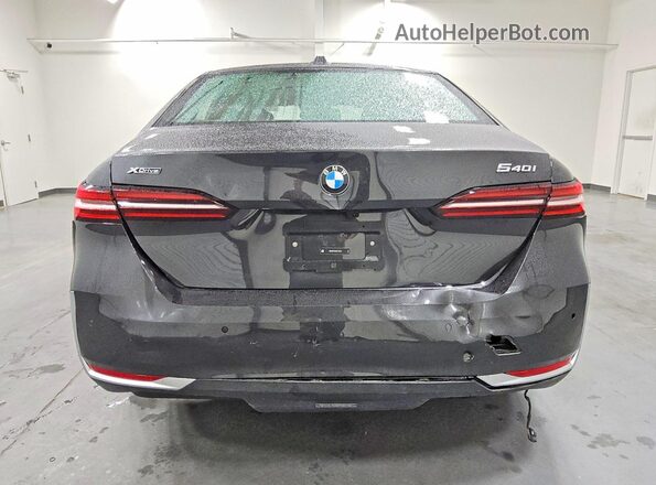 WBA63FJ06VCY13073 2027 BMW 5 SERIES Black Հետևի տեսք