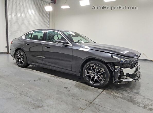 WBA63FJ06VCY13073 2027 BMW 5 SERIES Black Առջևի աջ
