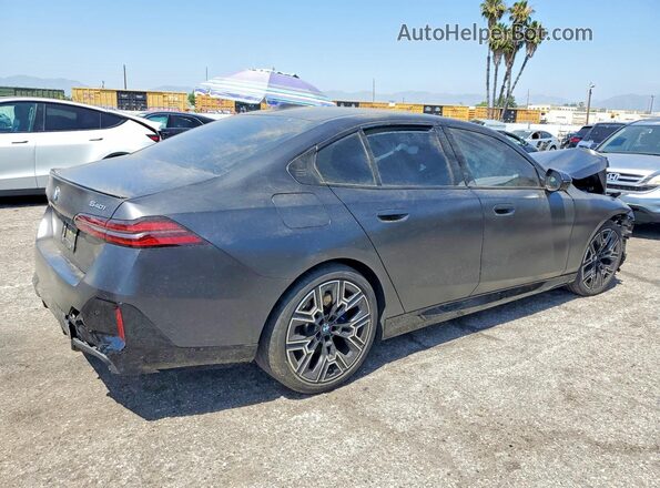 WBA63FJ07TCV92046 2026 BMW 5 SERIES Black უკანა მარჯვენა