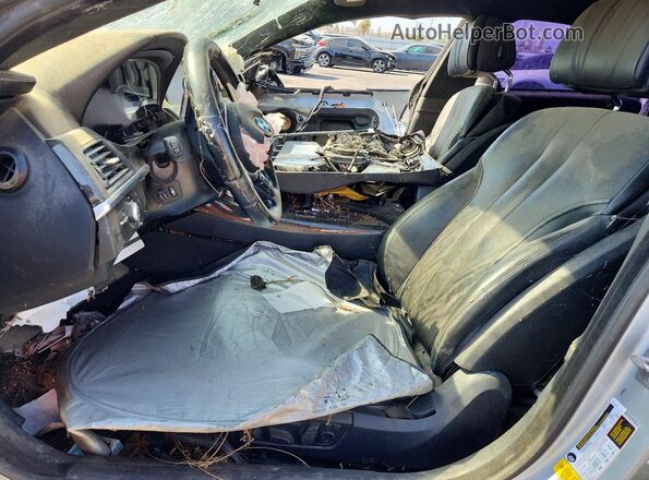 WBA6D4C5XHD977676 2017 BMW 6 SERIES Silver Widok wnętrza z przodu