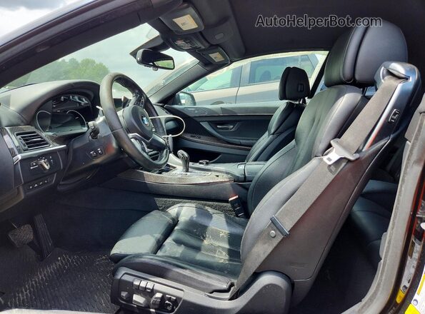 WBA6F1C56JGT83874 2018 BMW 6 SERIES Черный Вид салона спереди