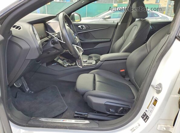 WBA73AK06R7R62944 2024 BMW 2 SERIES White წინა სალონის ხედი