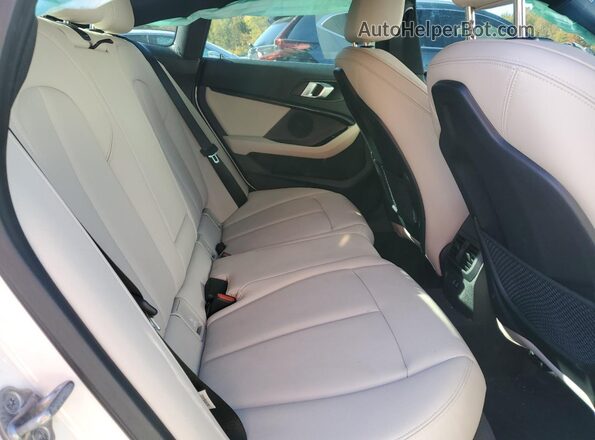 WBA73AK07N7L08383 2022 BMW 2 SERIES White Vista de los asientos traseros