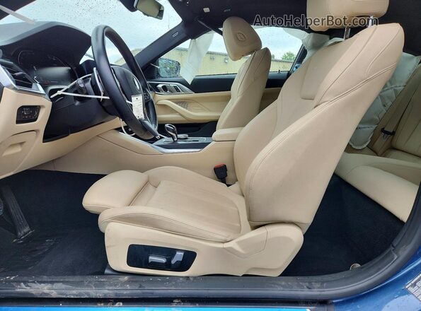 WBA73AP03MCH00570 2021 BMW 4 SERIES Charcoal Widok wnętrza z przodu