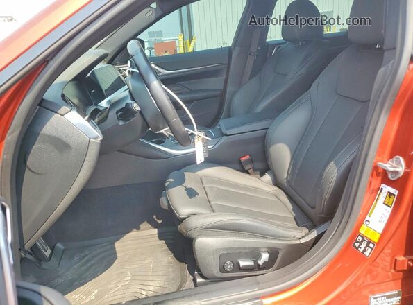 WBA73AV00PFN22880 2023 BMW 4 SERIES Orange Vista interior delantera