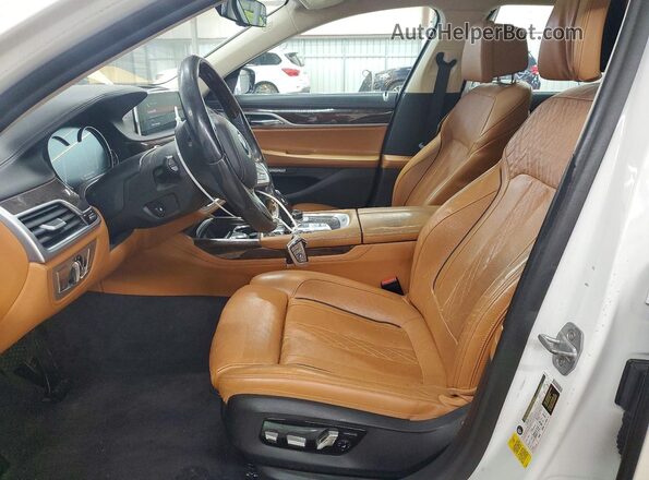 WBA7E2C53JG743146 2018 BMW 7 SERIES Белый Вид салона спереди