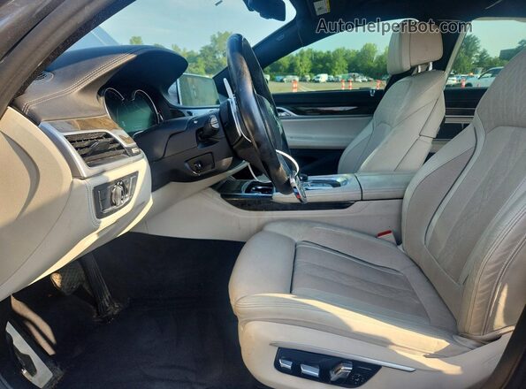 WBA7E2C58HG740107 2017 BMW 7 SERIES Gray Front interior view