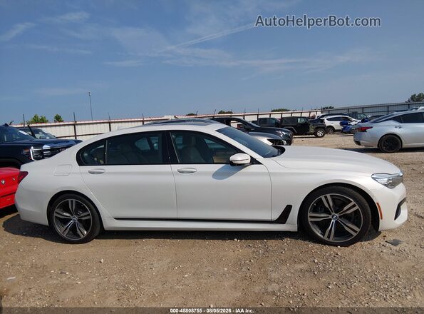 WBA7E4C57HGU99345 2017 BMW 7 SERIES White Widok wnętrza z tyłu