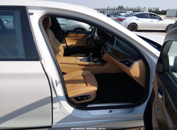WBA7E4C57HGU99345 2017 BMW 7 SERIES White Widok wnętrza z przodu