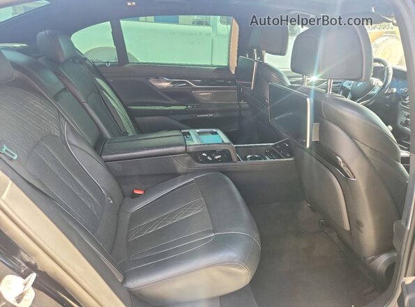WBA7F0C56JGM23563 2018 BMW 7 SERIES Black Вид задніх сидінь