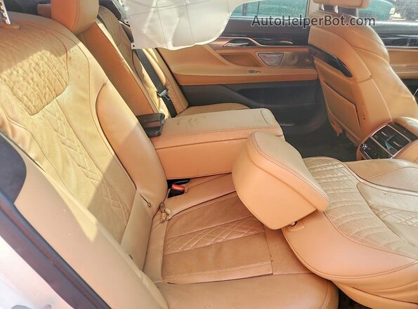 WBA7F0C59GGL99171 2016 BMW 7 SERIES White Вид задніх сидінь