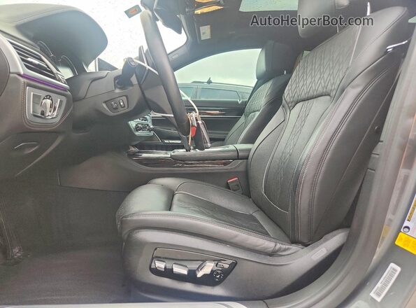 WBA7F0C59JGM23072 2018 BMW 7 SERIES Gray Սալոնի դիմացի տեսք
