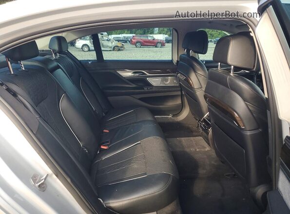 WBA7F2C56GG416813 2016 BMW 7 SERIES Silver Вид задніх сидінь
