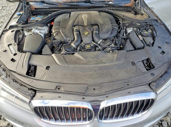 WBA7F2C56GG416813 2016 BMW 7 SERIES Silver Вид задньої частини салону