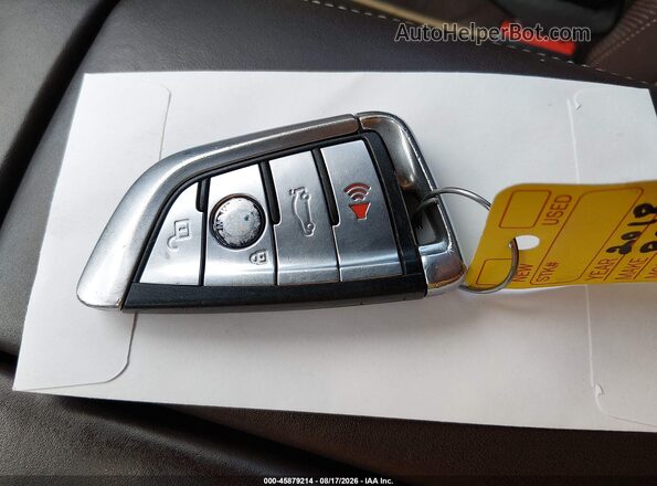 WBA7F2C57JG424877 2018 BMW ALPINA White Widok deski rozdzielczej