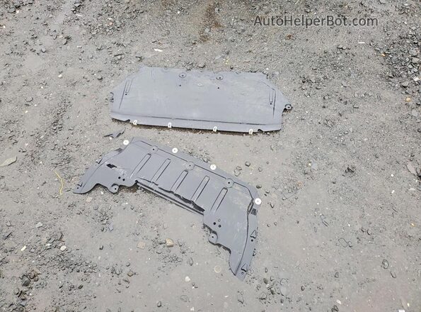 WBA7F2C58JG423821 2018 BMW 7 SERIES Blue Engine compartment view