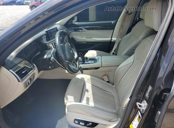 WBA7F2C59GG420175 2016 BMW 7 SERIES Gray Front interior view