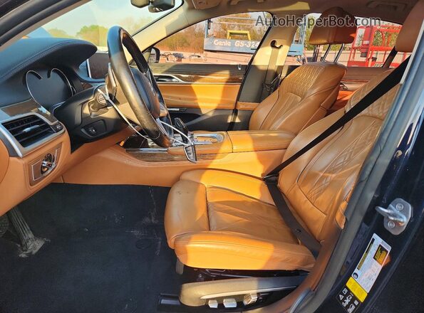 WBA7F2C5XGG417172 2016 BMW 7 SERIES Blue წინა სალონის ხედი
