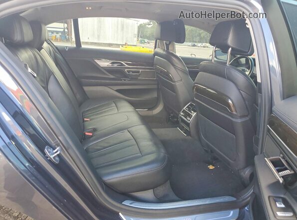 WBA7T2C08LGL18051 2020 BMW 7 SERIES Charcoal Vista de los asientos traseros