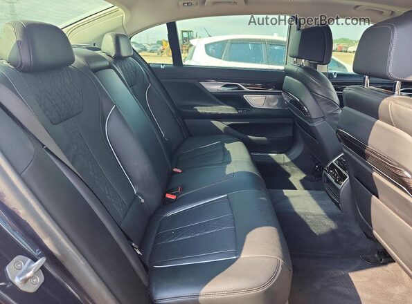 WBA7U2C02LGM26985 2020 BMW 7 SERIES Gray Vista de los asientos traseros