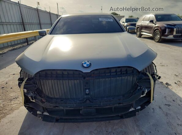 WBA7U2C03NCJ48155 2022 BMW 7 SERIES Silver Դիմացի տեսք