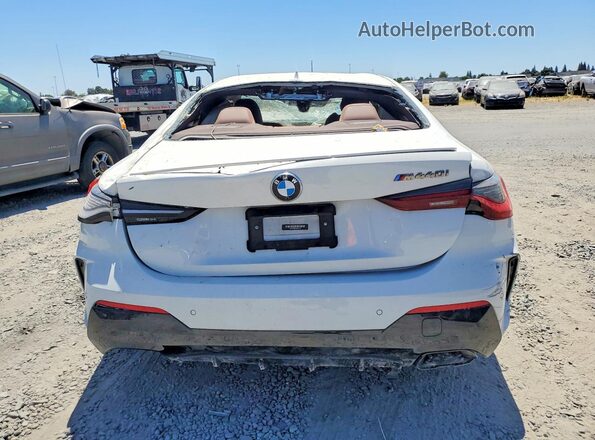 WBA83AP01NCL00591 2022 BMW M4 White Հետևի տեսք