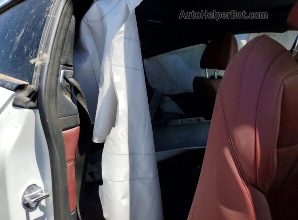 WBA83AP01NCL00591 2022 BMW M4 White Հետևի նստատեղերի տեսք
