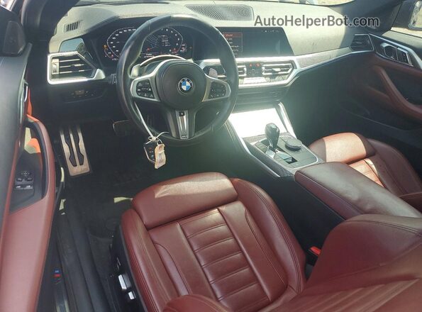 WBA83AP04NCJ47284 2022 BMW M4 Black Առջևի վահանակի տեսք