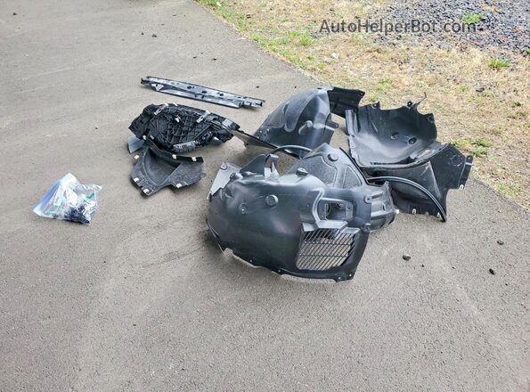 WBA83DA03VCY25498 2027 BMW M4 Gray Vista del compartimento del motor