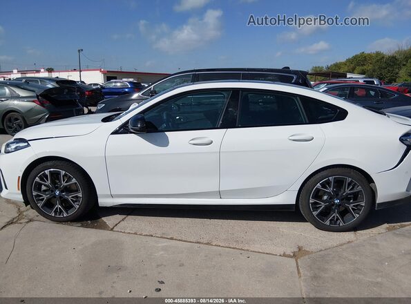 WBA83GG00T7V04193 2026 BMW 2 SERIES White 360 interior view