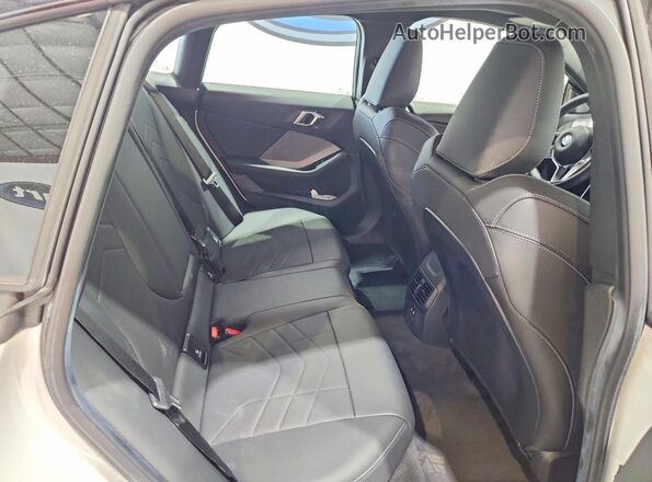 WBA83GG09T7T84216 2026 BMW 2 SERIES White Հետևի նստատեղերի տեսք