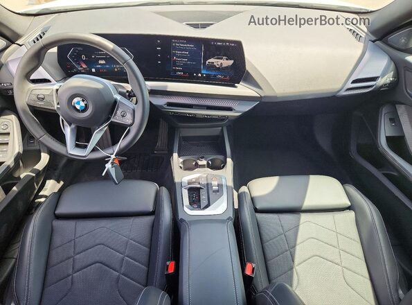 WBA83GG09T7T84216 2026 BMW 2 SERIES White Առջևի վահանակի տեսք