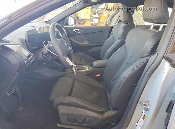 WBA83GG09T7V04371 2026 BMW 2 SERIES Gray Вид салону спереду