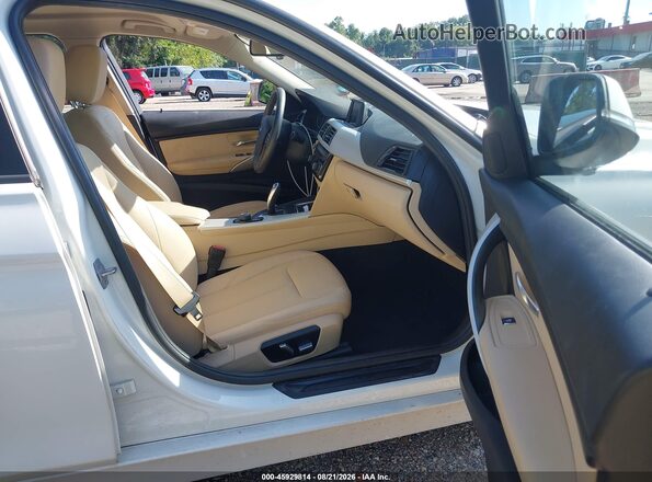 WBA8A3C52JA499692 2018 BMW 3 SERIES White Front interior view