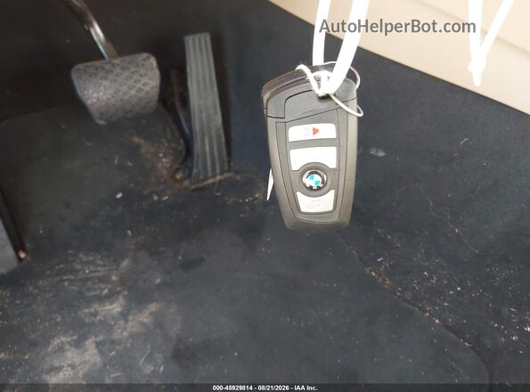 WBA8A3C52JA499692 2018 BMW 3 SERIES White Dashboard view