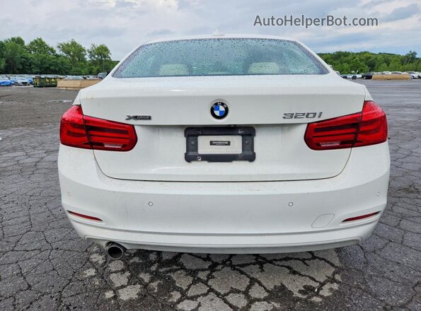 WBA8A3C53JA487132 2018 BMW 3 SERIES White Vista trasera