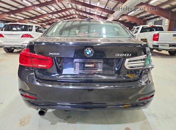 WBA8A3C55HK691192 2017 BMW 3 SERIES Black Widok z tyłu
