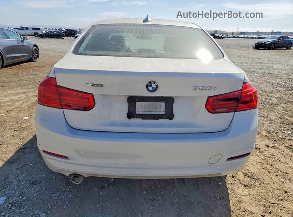 WBA8A3C5XJA487127 2018 BMW 3 SERIES White Vista trasera