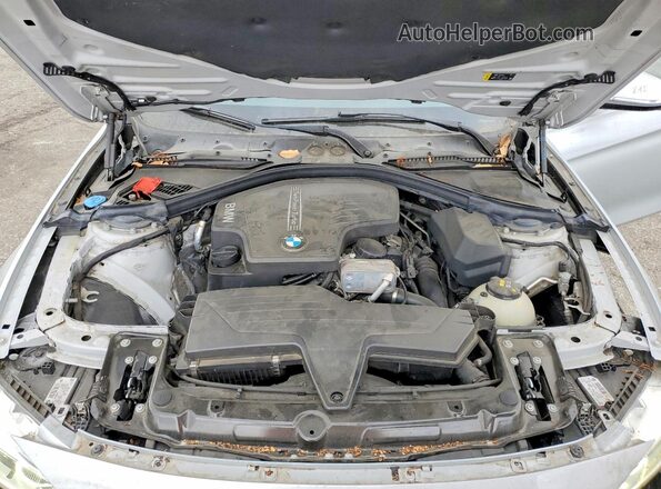 WBA8A9C50JAD27697 2018 BMW 3 SERIES Silver Вид задньої частини салону