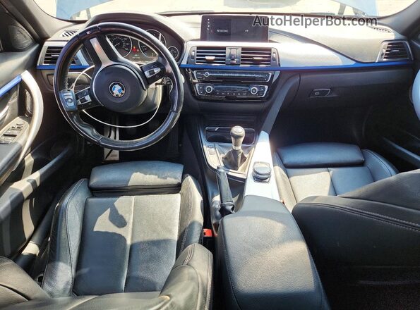 WBA8B7G55JNT71261 2018 BMW 3 SERIES Gray Widok deski rozdzielczej